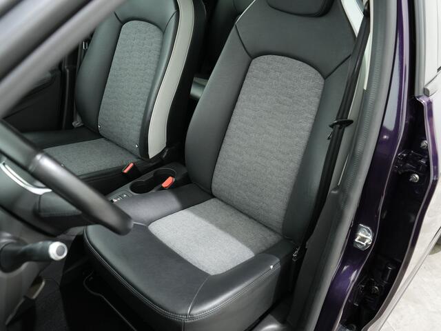 Renault ZOE R135 INTENS 52 KWH CCS KOOPACCU | Navi | Camera | Winterpakket