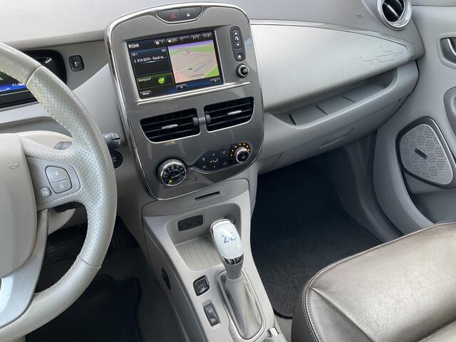 Renault ZOE Q90 Bose Quickcharge 41 kWh Bose Nav/Cruise Leer Stoelverw Camera Orig.NL!