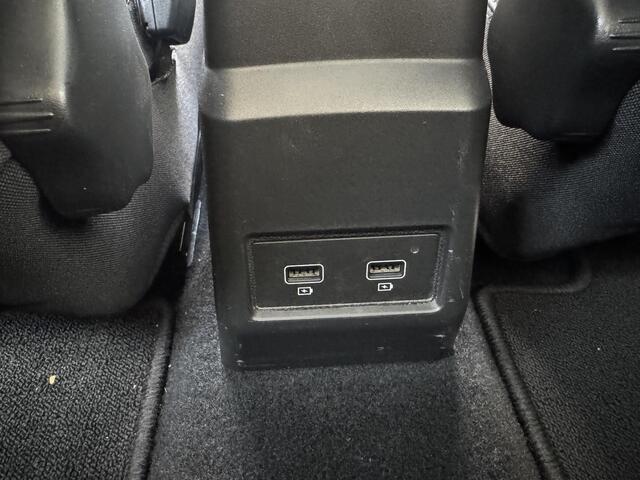 Renault ZOE R135 Edition One 52 kWh | BOSE-Audio | Leder | Apple CarPlay / Android Auto | Stuur + Stoelvewarming |
