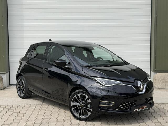 Renault ZOE R135 Iconic 52 kWh Snel lader/ soh 94%/ Koopaccu / Clima / Camera / BOSE Hifi / Navigatie / 17" / Stoel/Stuur verwarming
