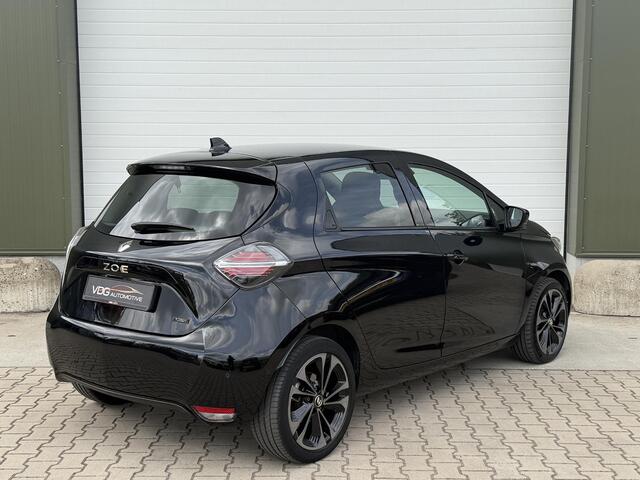 Renault ZOE R135 Iconic 52 kWh Snel lader/ soh 94%/ Koopaccu / Clima / Camera / BOSE Hifi / Navigatie / 17" / Stoel/Stuur verwarming