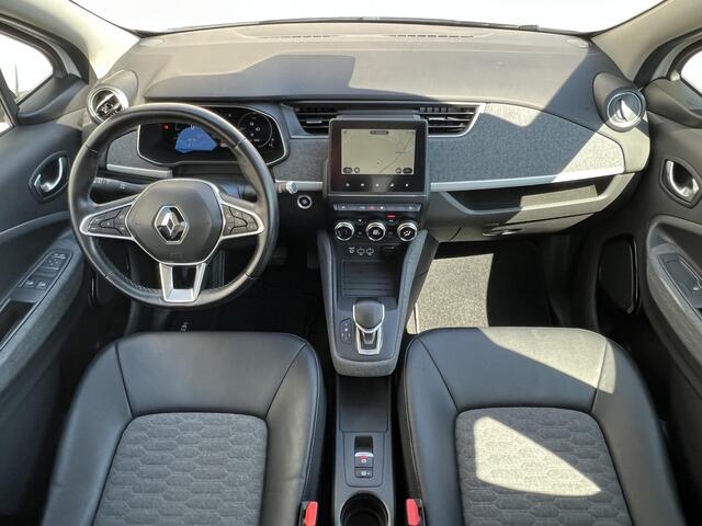 Renault ZOE R110 Intens 52 kWh / Dealer onderhouden / SoH 95,25 % koop Accu / Navigatie / Apple Carplay Android / Stuur- en stoelverwarming / 16" LM wielen & All Season banden /