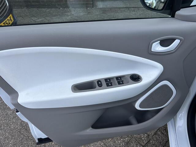 Renault ZOE R90 Life 41 kWh Koopaccu | Trekhaak |