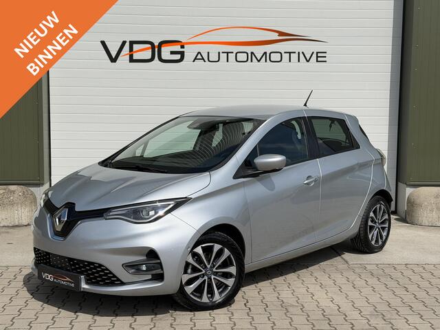Renault ZOE Intens B-buy 52KWH R135 / Koopaccu / SOH 95,8 % / Snellader / Clima / Navigatie / Cruise Controle / Parkeer Camera / Carplay / 16" LM velgen / donker glas