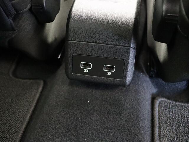 Renault ZOE R135 Iconic 52 kWh | Koopaccu | BOSE | Stoel- en stuurwielverwarming | 95% accuscore |