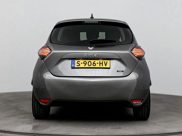Renault ZOE R135 Iconic 52 kWh | SOH 91.2% | Stoelverwarming | Achteruitrijcamera | Cruise control | Lane assist | 3-fase laden |