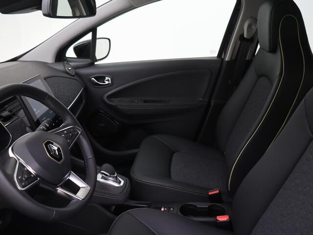 Renault ZOE R135 Pk Iconic 52 kWh incl koopaccu | Navigatie | Climate Control | Cruise Control | Digitale Cockpit | Pack Winter | Bose Premium Audio | Dodehoek Detectie |