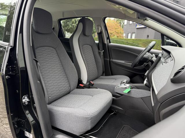 Renault ZOE R135 Evolution 52 kWh / All Season Banden / Dealer Onderhouden / SOH 94% / CCS Snel Laden / Navigatie / Apple Carplay & Android Auto / Climate Control / Lichtmetalen Velgen /