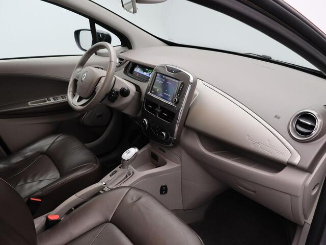 Renault ZOE R110 Bose 41 kWh | Batterijkoop | 1e Eigenaar | Dealeronderhouden | Trekhaak | Bose geluidsysteem | Lederen interieur |