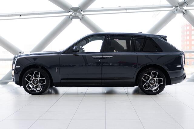 Rolls-Royce Cullinan 6.75 V12 | Black Badge | Shooting Star | Manderin Accents |
