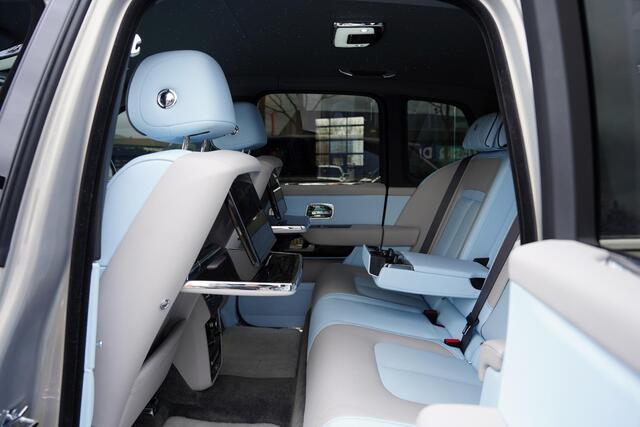 Rolls-Royce Cullinan 6.75 V12 / Bespoke Audio / Starlight / Twin-Coachline