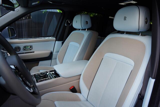 Rolls-Royce Cullinan 6.75 V12 / Bespoke Audio / Starlight / Twin-Coachline