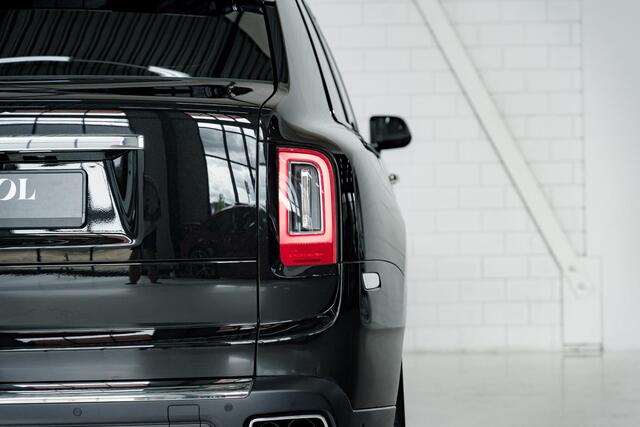 Rolls-Royce Cullinan | Bespoke | 4 Seats | Glass Partition | Theatre |