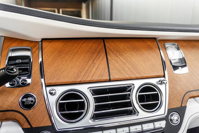 Rolls-Royce Dawn Concorso d'Eleganza Edition - Carbon Aero Cowling tonneau - Bespoke Audio