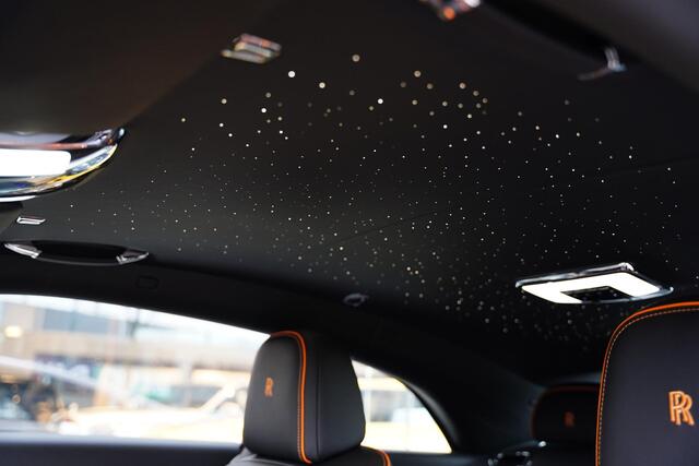 Rolls-Royce Spectre AWD Two Tone / Bespoke Audio / Pinstripe Mandarin / NL-Car