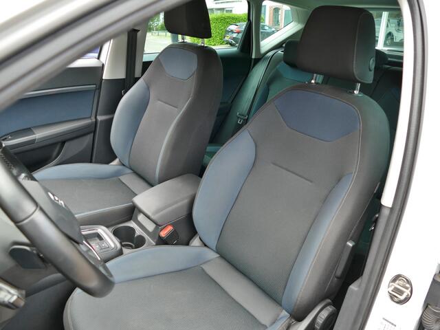 Seat ATECA 1.4 EcoTSI AUTOMAAT | stoelverwarming | achteruitrijcamera | navigatie