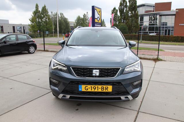 Seat ATECA 1.0 E-TSI Style Business Int. Virtueel, Trekhaak, Carplay, 1e eig PRIJSPAKKER!