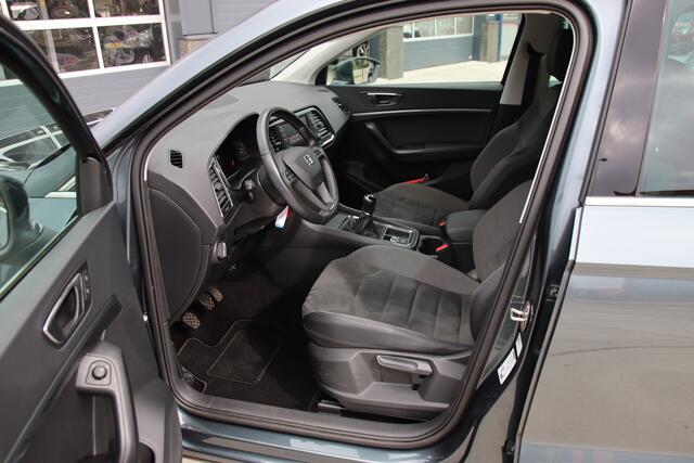 Seat ATECA 1.0 E-TSI Style Business Int. Virtueel, Trekhaak, Carplay, 1e eig PRIJSPAKKER!