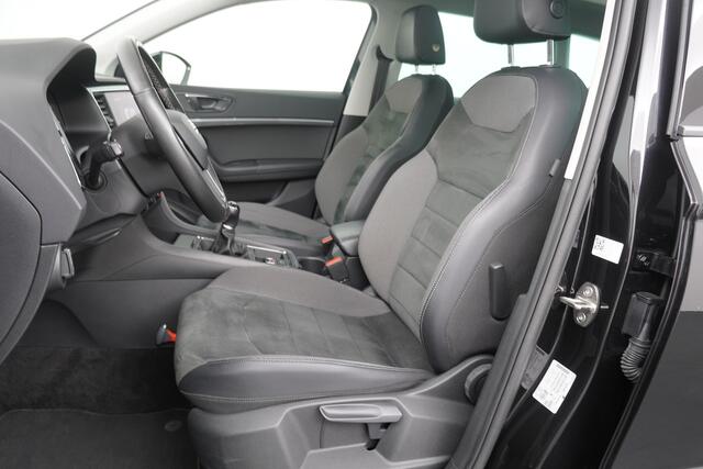 Seat ATECA BWJ 2020 1.0 EcoTSI 116 PK Style Business Intense TREKHAAK / SCHUIF PANODAK / APPLE & ANDROID / NAVI / CLIMA / CRUISE / CAMERA / PDC / LMV
