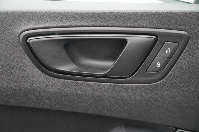 Seat ATECA BWJ 2018 1.0 116 PK EcoTSI Reference CLIMA / CRUISE / BLUETOOTH / PDC / LMV / LED / MULTIFUNCT.STUUR / MULTIMED.VOORB. / DAKRAILS