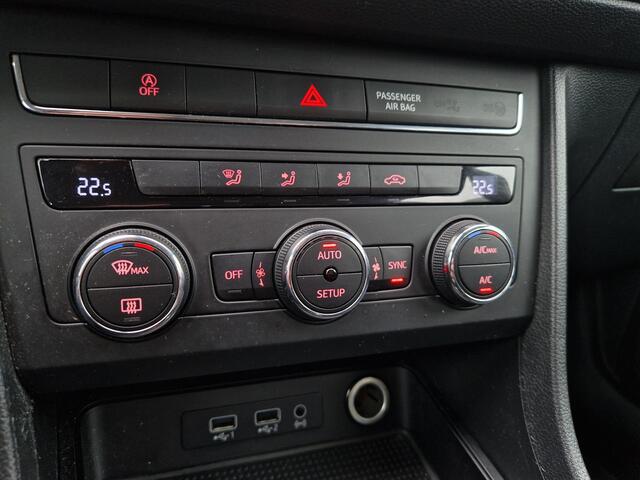 Seat ATECA 1.0 EcoTSI Style | Trekhaak | Cruise | Apple Carplay / Android Auto | Clima | PDC |