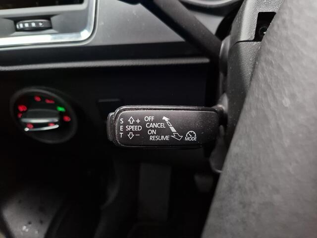 Seat ATECA 1.0 EcoTSI Style | Trekhaak | Cruise | Apple Carplay / Android Auto | Clima | PDC |