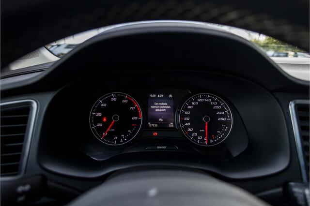 Seat ATECA 1.0 TSI Style Business Intense | Camera | NL Auto | Carplay | DAB