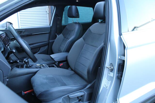 Seat ATECA 1.5 TSI 150pk Xcellence Business Intense DSG7 NL-Auto NAP Panoramadak Clima Cruise Navi 360 Camera Carplay 18"LMV Trekhaak