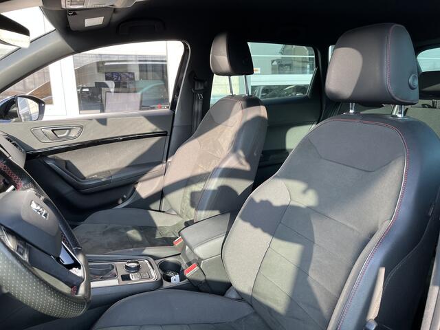 Seat ATECA 1.5 TSI FR Business Intense / AUTOMAAT/ TREKHAAK/ BEATS AUDIO/ 360 CAMERA/ PARK. SENSOREN/ DODE HOEK/ KEYLESS/ STOELVERWARM./ VIRTUAL COCKPIT/ ADAPT. CRUISE/ APP-CONNECT/ NAVI/ CLIMA/ DAB/ 18" LMV