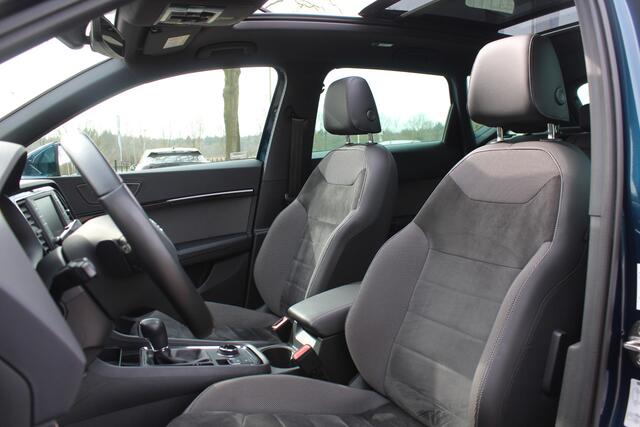 Seat ATECA 1.4 EcoTSI Xcellence / Trekhaak / Panoramadak / Camera / 18'' / LED Koplampen / DAB / Stoelverwarming / Cruise Control / Seat Sound