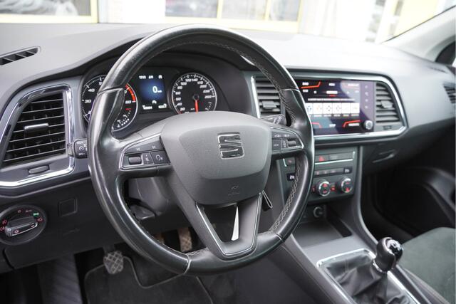 Seat ATECA 1.5 TSI 150PK! Style Business Intense BJ2020 Lmv 17" | Led | Pdc | Navi | Achteruitrijcamera | Climate control | Cruise control | Alcantara bekleding | Extra getint glas