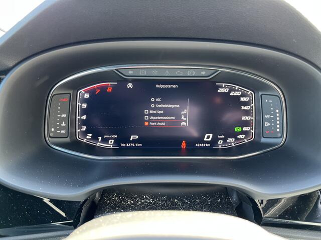 Seat ATECA 1.5 TSI FR / AUTOMAAT/ PANO/ TREKHAAK/ BEATS AUDIO/ CAMERA/ PARK. SENSOREN/ LED/ DODE HOEK/ KEYLESS/ STOELVERWARM./ VIRTUAL COCKPIT/ ADAPT. CRUISE/ APP-CONNECT/ CLIMA/ DAB