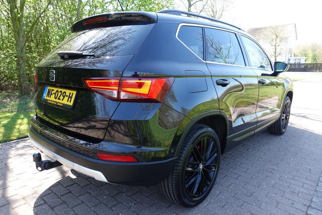 Seat ATECA 1.4 EcoTSI Xcellence | Panoramadak | Trekhaak | Cruise control | 360 Camera | Elektrische achterklep |