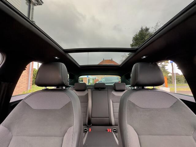 Seat ATECA 1.5 TSI AUT7 FR XCELLENCE 98D.KM PANODAK LEDER NAVI DIGI-DASH APPLE-CARPLAY LED LMV PDC