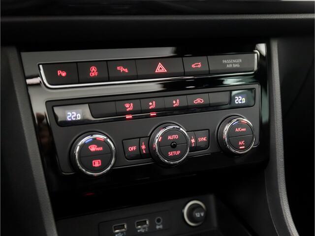 Seat ATECA 1.5 TSI FR Intense Sport 150Pk Automaat (PANORAMADAK, VIRTUAL COCKPIT, APPLE CARPLAY, NAVIGATIE, CLIMATE, 360 CAMERA, GETINT GLAS, SPORTSTOELEN, KEYLESS, PARKEERSENSOREN, NIEUWE APK, NIEUWSTAAT)