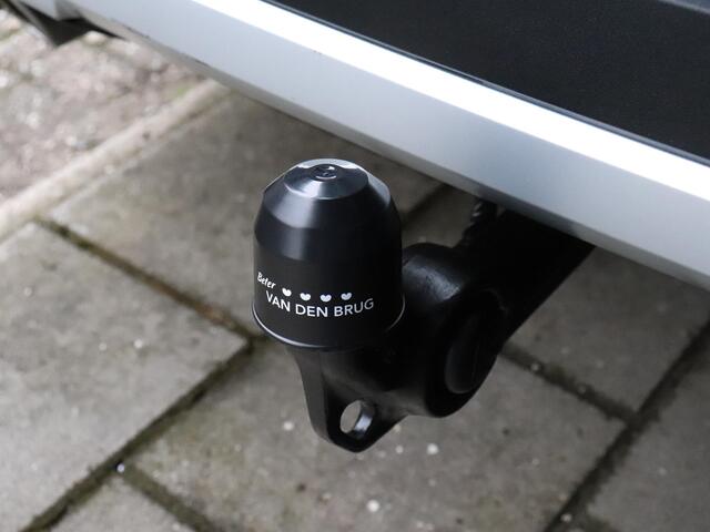Seat ATECA 1.4 EcoTSI 150pk Xcellence | Trekhaak | 360gr. camera | Cruise control | Elektrische achterklep | Navigatie |