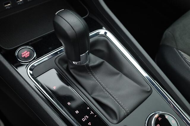 Seat ATECA 1.5 TSI Xcellence Business Intense | Pano | Trekhaak | Adapt. cuirse | Stoelverw. | CarPlay | Navi