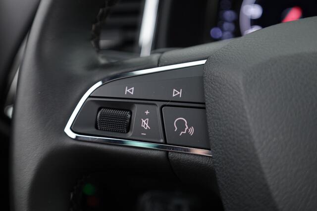 Seat ATECA 1.5 TSI Xcellence Business Intense | Pano | Trekhaak | Adapt. cuirse | Stoelverw. | CarPlay | Navi