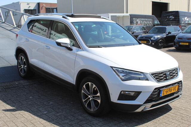 Seat ATECA 1.0 EcoTSI Limited Edition Panoramadak/Navigatie/Cruise control/Climate control/Parkeersensoren rondom/Elektrisch sluitende achterklep/Bluetooth/Park assist/LED koplampen/17'' Lichtmetalen velgen/Multifunctioneel stuurwiel/Spraakbediening/Elektrisch inkla