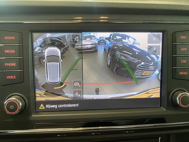 Seat ATECA 1.0 TSI 115PK Style Business Intense | Trekhaak | Achteruitrijcamera | Apple Carplay | Side Assist | Beats geluidssysteem |