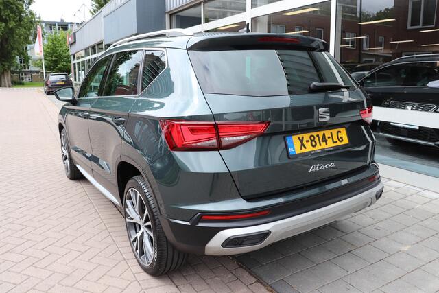 Seat ATECA 1.5 TSI Xperience Business Intense Automaat. Navigatie, trekhaak wegklapbaar.