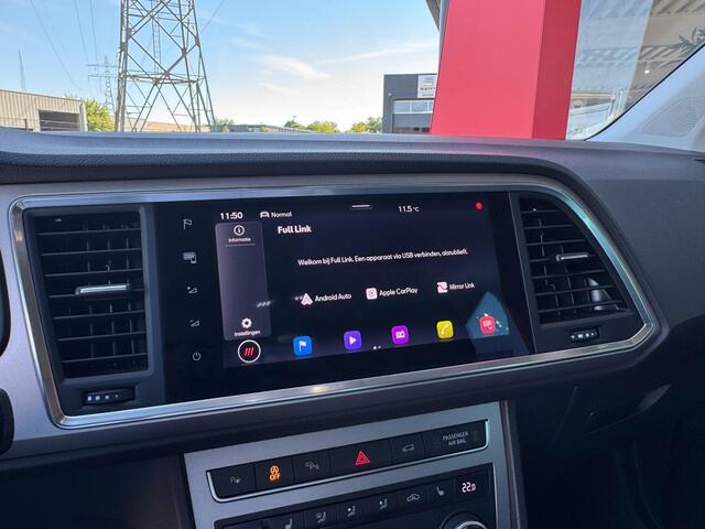Seat ATECA 1.5 TSI Xperience Business Intense DSG-7 Automaat / 18'' LMV / TOPVIEUW CAMERA / STOEL + STUUR VERW. /
