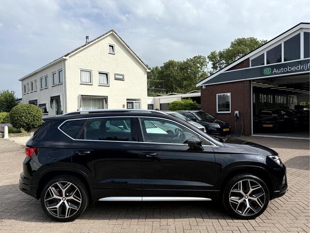 Seat ATECA 1.5 TSI FR Business Intense Panoramadak, Trekhaak, Camera