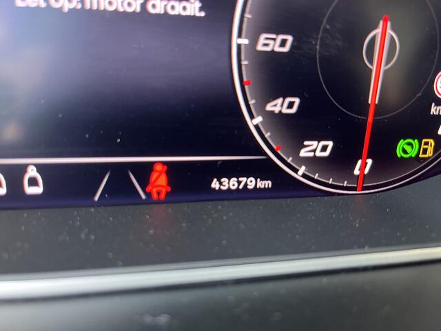 Seat ATECA 1.5 TSI FR Business Intense / AUTOMAAT/ PANO/ BEATS/ KEYLESS/ ALCANTARA/ ELEKTR. STOEL/ ADAPT. CRUISE/ STOEL-STUUR VERWARM./ DIGITAL DASH/ PARK. SENSOREN/ 360 CAMERA/ RIJ-MODI/ CLIMA/ FULL LINK