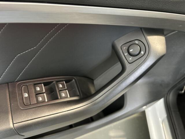 Seat ATECA 1.5 TSI 150pk DSG FR Business Intense · Apple/Android Car Play · Camera · Beats Audio · Keyless · P-Sensoren · 18'' Inch ·
