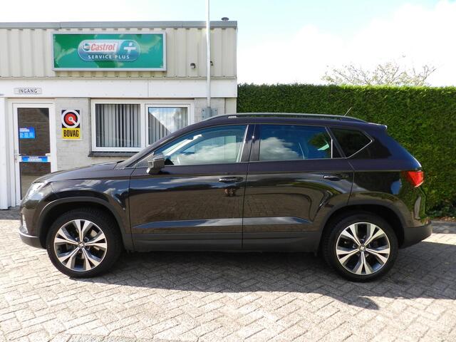 Seat ATECA 1.0 EcoTSI Style Trekhaak - Apple Carplay Android - Parkeer hulp + Camera - Cruise Control - NAP - 100% Onderhouden - Navigatie