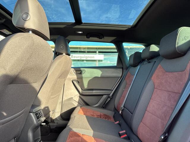 Seat ATECA 1.4 EcoTSI Xcellence | Trekhaak | Pano | A. cam |