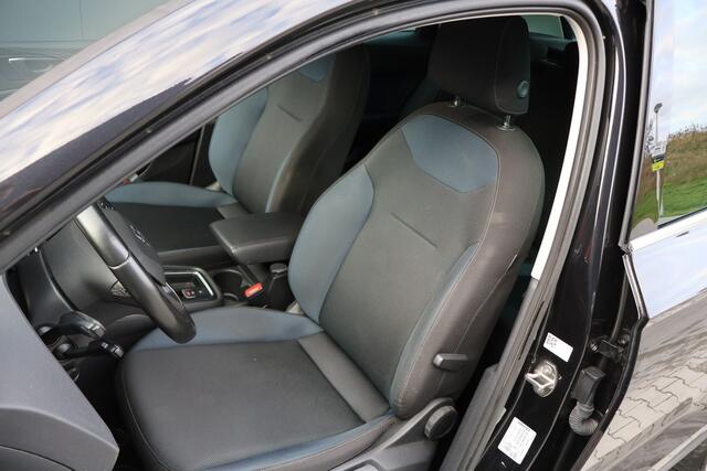 Seat ATECA 1.5 TSI Style Business Intense | Origineel NL | Camera | Trekhaak | Beats Audio | ACC | Virtual Cockpit |