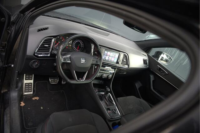 Seat ATECA 2.0 EcoTSI FR 4DRIVE | Panoramadak | Stoelverwarming | Keyless | 360 Camera | Standkachel | Navigatie | Apple Carplay | Trekhaak | Elektrische Stoel | Adaptive Cruise Control | Seat Sound | Adaptief Onderstel | D