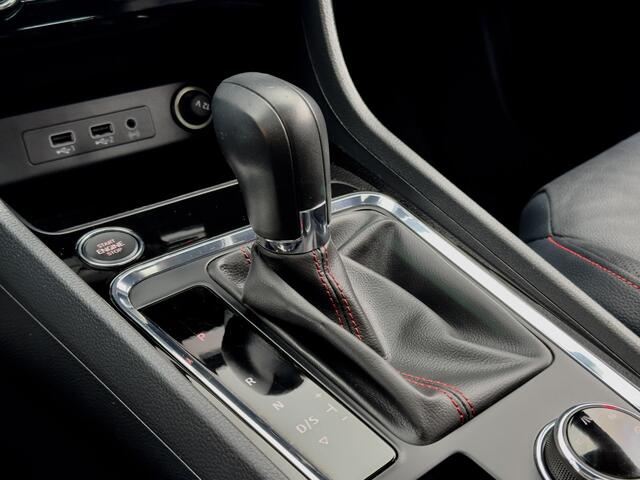 Seat ATECA 1.5 TSI AUT7 FR INTENSE 150PK. PANODAK LEDER NAVI CAMERA360 DIGI-DASH CARPLAY LED LMV PDC